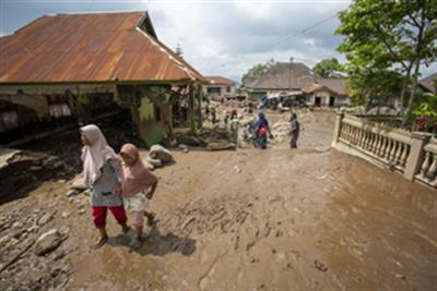 Death toll in Indonesia's lava flood rises to 44