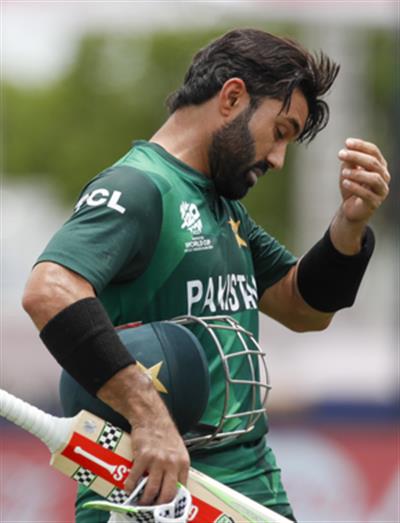 'हम आलोचना के पात्र हैं': पाकिस्तान के टी20 विश्व कप से जल्दी बाहर होने के बाद रिजवान ने टीम में खामियां स्वीकार कीं
