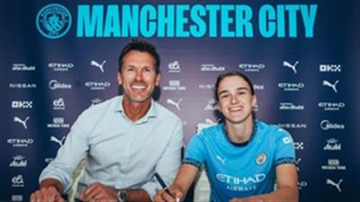 Manchester City sign WSL all-time top scorer Vivianne Miedema on three-year deal