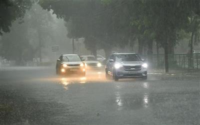 चंडीगढ़ में बारिश, गर्मी से राहत