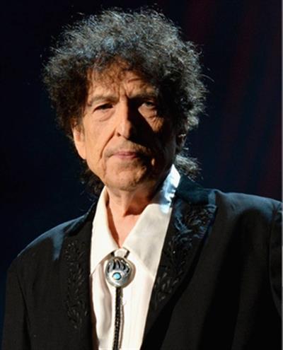 Bob Dylan announces UK tour dates at the age of 83