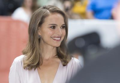 Natalie Portman: I don't like to compare my self to a character