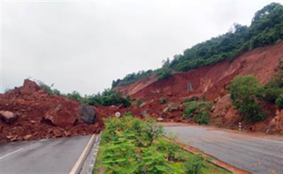 Karnataka landslide: Three bodies recovered, 15 more feared trapped