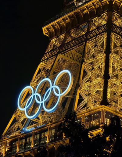 पेरिस ओलंपिक: उद्घाटन समारोह में परेड के दौरान 10,000 से अधिक एथलीटों को सीन नदी पर ले जाने के लिए 100 नावें
