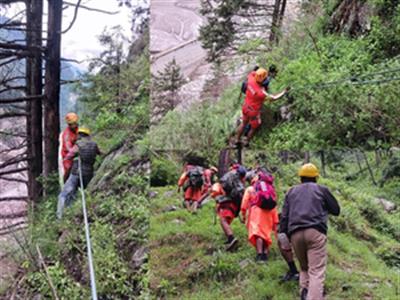 मानसून तबाही: हिमाचल में 49 लोगों का पता लगाने के लिए बचाव अभियान फिर से शुरू