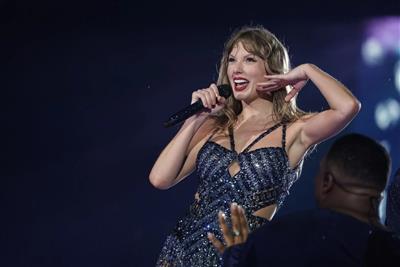 Taylor Swift's 'Tortured Poets Department' returns to Number 1 on albums chart