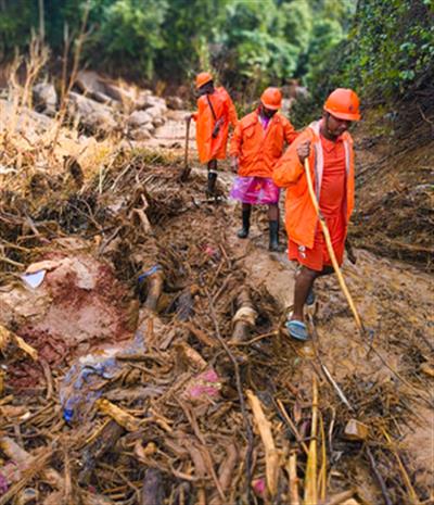 वायनाड आपदा में मरने वालों की संख्या 413 हुई, लापता 152 लोगों की तलाश जारी