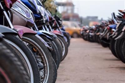 India to surpass China to become world’s largest 2-wheeler market in 2024