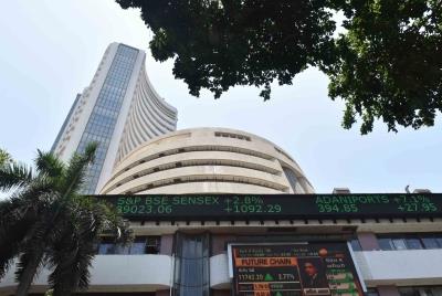 Market Wrap: दो सप्ताह की गिरावट के बाद भारतीय सूचकांक फिर हरे निशान में