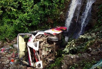 Toll in Nepal bus mishap now 41, confirms Maharashtra Minister