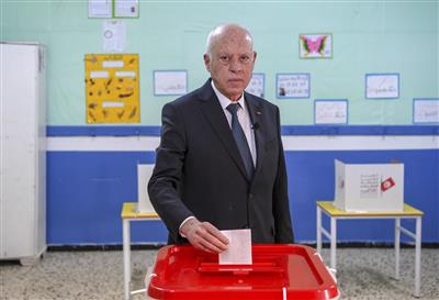 Tunisian President replaces 19 ministers ahead of presidential election