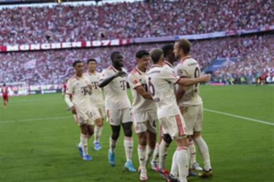 Bayern down Freiburg in Bundesliga