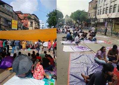 RG Kar issue: After nightlong protest, junior doctors continue sit-in near Kolkata Police HQs