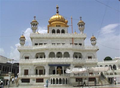 Sucha Singh Langah and Manpreet Singh Badal gave their explanation at Akal Takht Sahib.