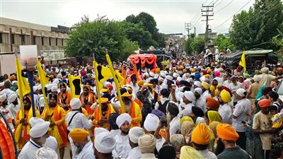 ਵਿਆਹ ਪੁਰਬ ਮੌਕੇ ਬਟਾਲਾ ’ਚ ਮਹਾਨ ਨਗਰ ਕੀਰਤਨ ਸਜਾਇਆ ਗਿਆ