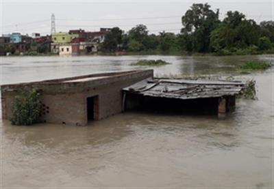 Bihar: Over 12 houses submerged, Ganga river flowing above danger mark