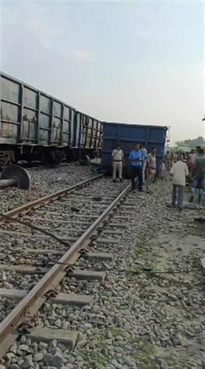 Six wagons of goods train derail near West Bengal's New Maynaguri station