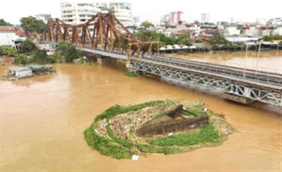 Torrential rain leaves three dead in Vietnam