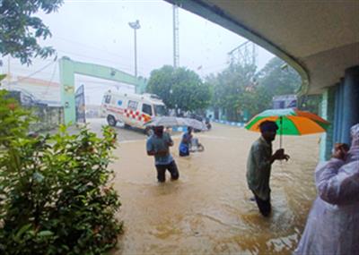 Heavy rain in Chennai leads to waterlogging in many places