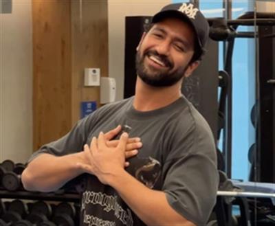 Vicky Kaushal channels his inner SRK in the gym