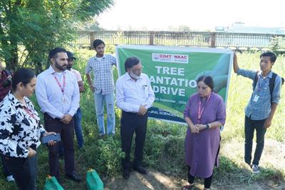 रिम्ट यूनिवर्सिटी के फैकल्टी और विद्यार्थियों ने वृक्षारोपण अभियान में लिया भाग