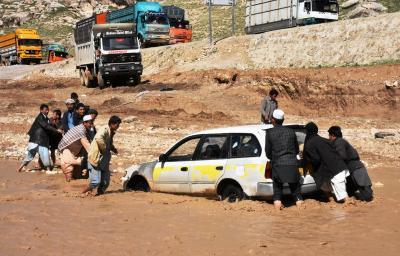 Flash floods kill three, injures 20 in Afghanistan