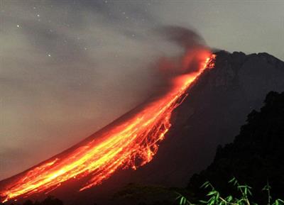 Mount Merapi in Indonesia emits 21 lava flows toward southwest