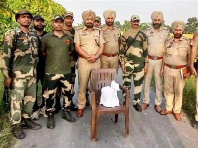 BSF along with Punjab Police recover heroin weighing 550 grams