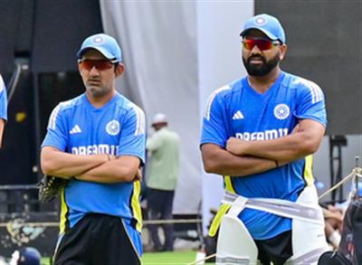 He had a swelling on his knee, don't want 'undercooked Shami' in Australia: Rohit