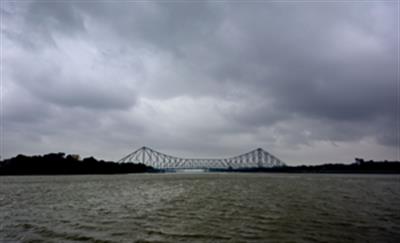 Barring heavy rain, Cyclone Dana's impact nominal in West Bengal