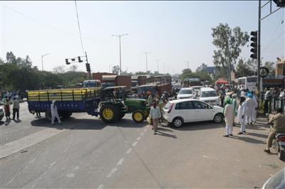 Punjab Farmers block Ambala-Chandigarh Highway