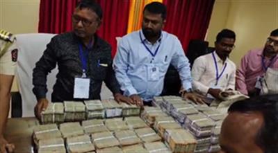 Pune cops seize tempo with Rs 138 crore gold jewellery, probe started