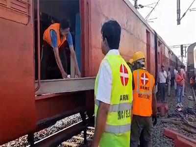 Restoration work underway after 3 coaches of Secunderabad-Shalimar SF Express derail