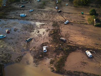 Spanish PM unveils new flood relief package for Valencia