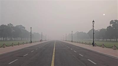 Delhi-NCR chokes under dense smog as AQI peaks to 'severe' level