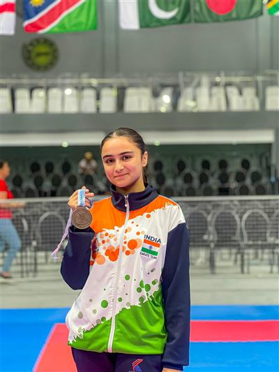 Desh Bhagat University player Simarpreet Kaur Wins Bronze Medal at Commonwealth Karate Championship