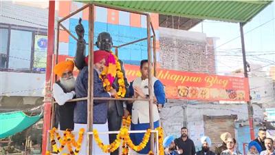 Aman Arora and Harpal Cheema Pay Tribute to Babasaheb Ambedkar on His Death Anniversary