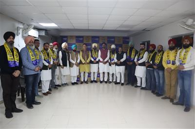 Former Congress Incharge of Atam Nagar, Kamaljit Singh Karwal, Joins AAP