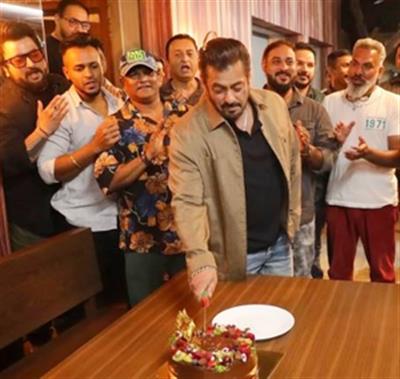 Salman Khan hosts intimate birthday celebrations