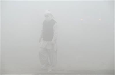 Cold wave grips Rajasthan, visibility less than 30 metres amid dense fog