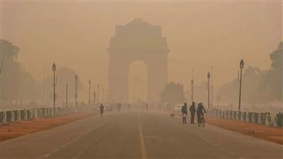 Delhi enveloped in thick fog as temperatures plunge; air quality deteriorates