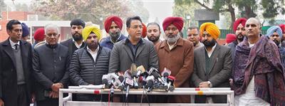 AAP Delegation Meets Governor on Chandigarh Chief Secretary Issue, Says Centre is Treating Punjab Unfairly