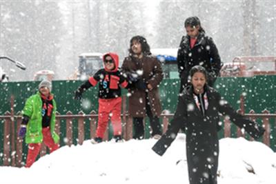 Cold wave continues, light rain, snow forecast in J&K