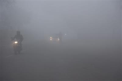 Dense fog in Delhi-NCR: 184 flights delayed, 26 trains running late