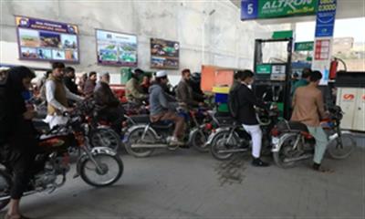 Pakistan: Another fuel price hike piles pressure on suffering citizens