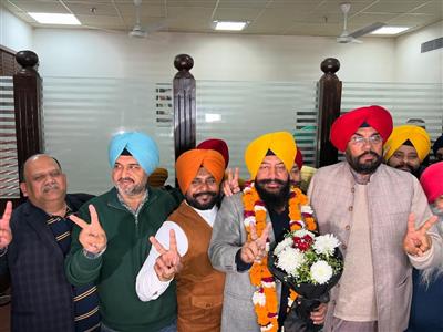 Amritsar's 'AAP' Mayor Jatinder Bhatia Takes Charge, Minister Kuldeep Dhaliwal Attends Ceremony