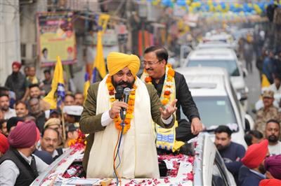 Punjab CM Bhagwant Mann Intensifies Campaign for AAP with Roadshows and Jansabha in Delhi