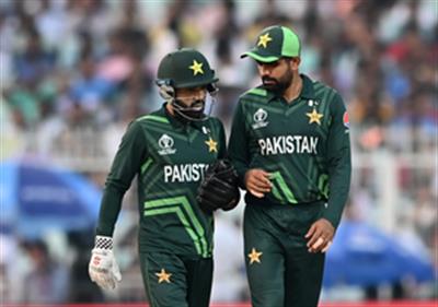 Rizwan backs Babar amid form struggles as Pakistan eye Tri-Series final