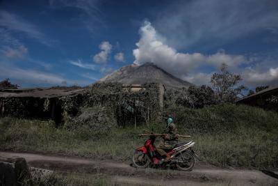 Indonesia's Mount Dukono erupts, triggers aviation warning, safety advisory