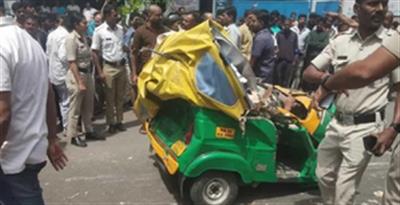 K’taka: RTC buses crush auto-rickshaw in Bengaluru, two dead